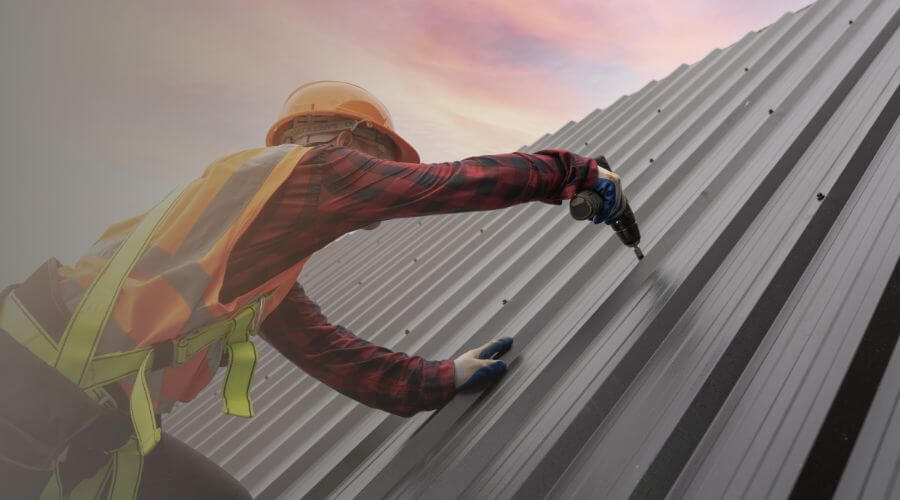 Professional New roof installation in Cumming, IA